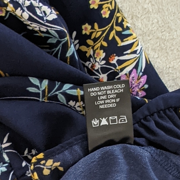 Francesca's Blue Rain Blue Floral Summer Romper, M - Picture 5 of 12